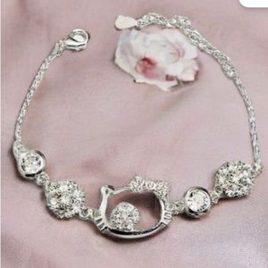 Sparkling, Crystal Hello kitty bracelet! Feminine, sweet and Beautiful! New!